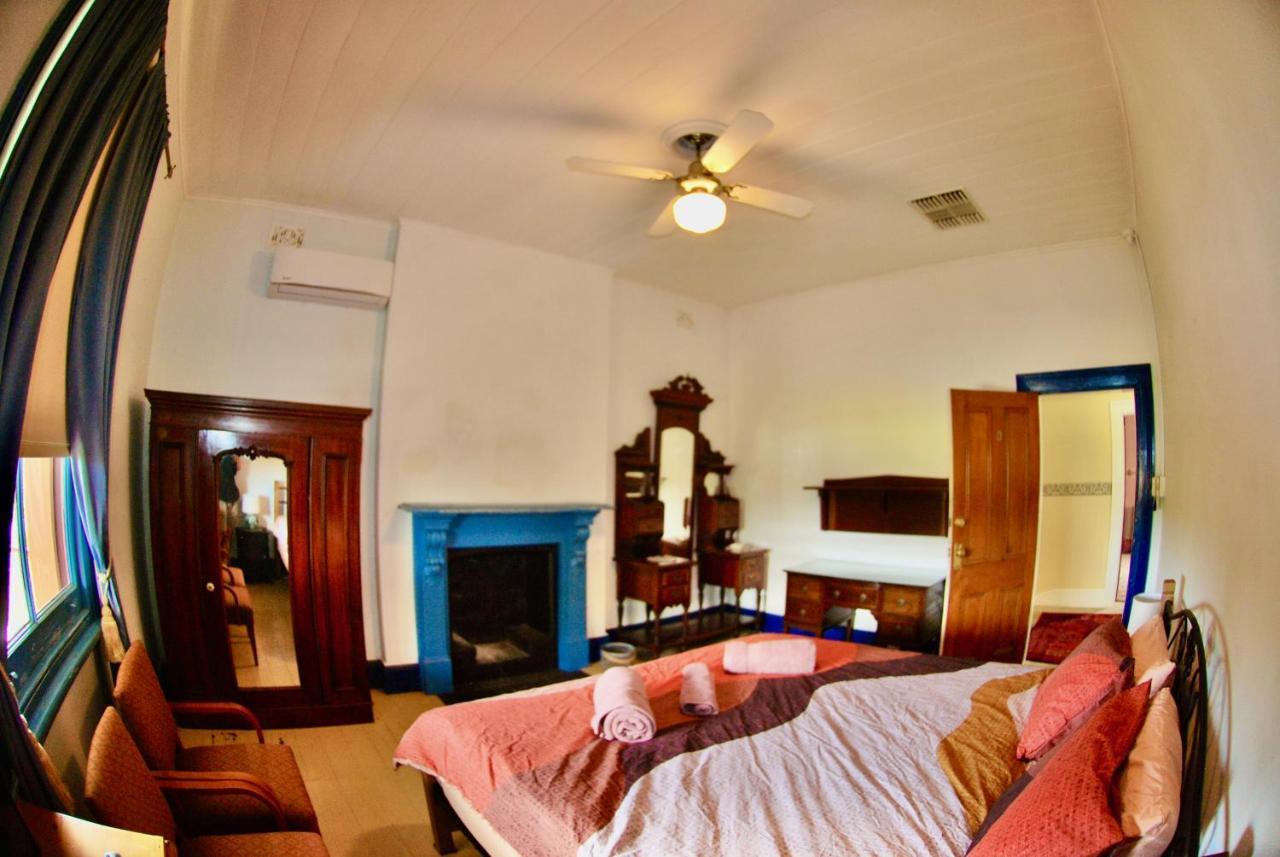 Historic Star Lodge And Station Masters House Narrandera Quarto foto