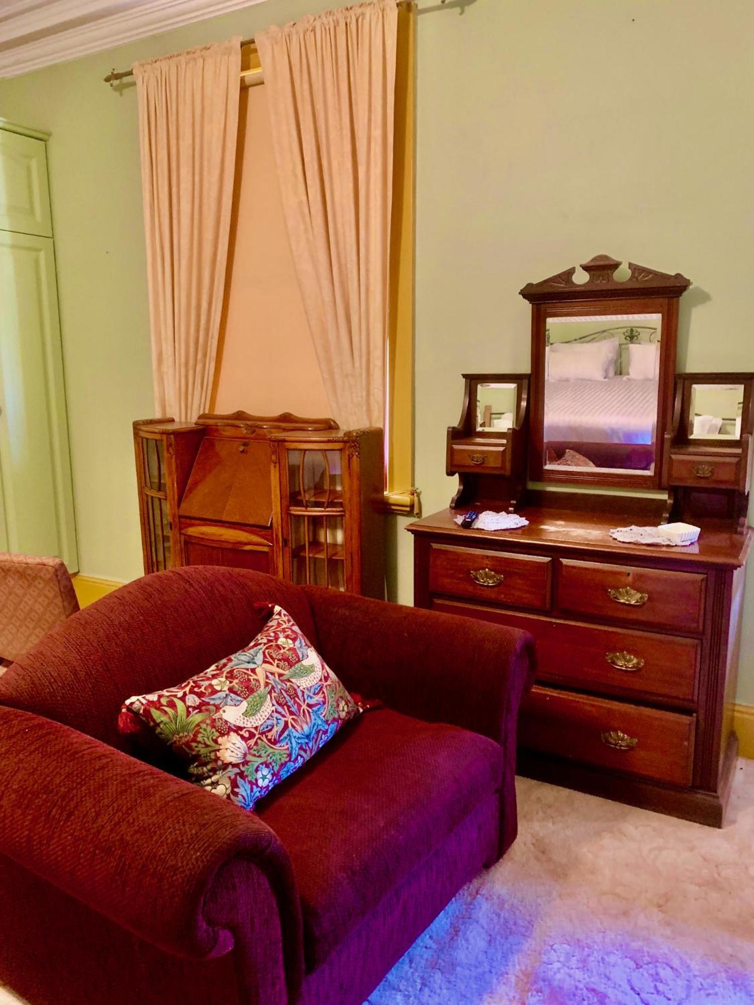 Historic Star Lodge And Station Masters House Narrandera Quarto foto